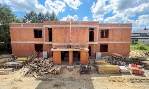 Zakończony stan surowy otwarty bliźniaka